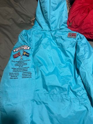Chaqueta Geographical Norway azul con capucha