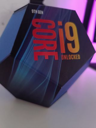 Combo Kit i9 9900K, Z390, 32GB, Líquida