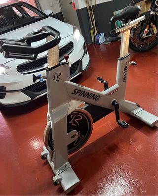 Bicicleta Spinning STAR TRAC modelo NXT