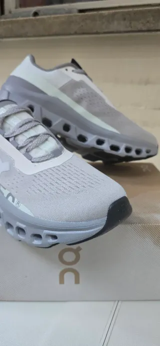 Scarpe On Running Cloumonster nuove