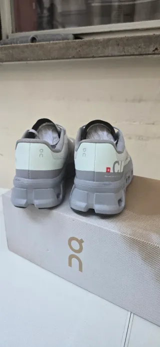 Scarpe On Running Cloumonster nuove