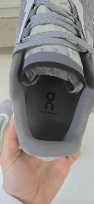 Scarpe On Running Cloumonster nuove