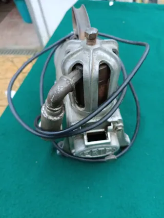 Compresor antiguo 125V