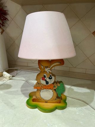 Lampada coniglio in legno