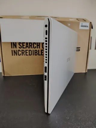 Asus X4 i7 11765G7 8GB 512GB SSD W11 F415E