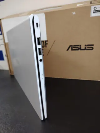 Asus X4 i7 11765G7 8GB 512GB SSD W11 F415E