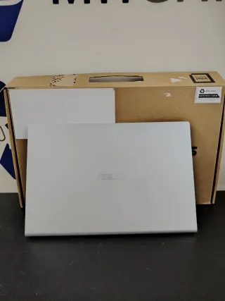 Asus X4 i7 11765G7 8GB 512GB SSD W11 F415E