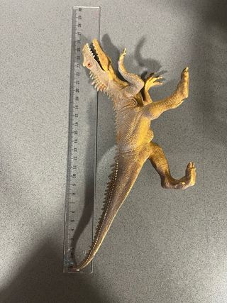 Lote de 4 dinosaurios de juguete