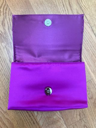 Bolso Menbur fiesta boda morado liso con cadena