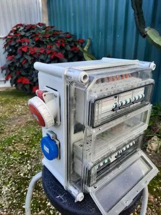 Cuadro Eléctrico con Interruptores   trifasico