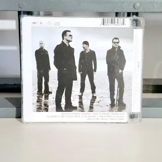 U2 - No Lines On The Horizon