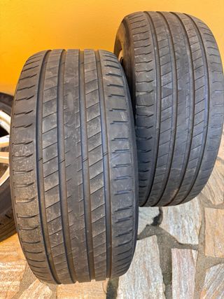 Llantas 18” con neumáticos Michelin