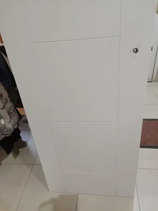 Puerta blanca 62x203x3.5 cm