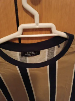 Camiseta Bershka rayas beige y negro Talla XS
