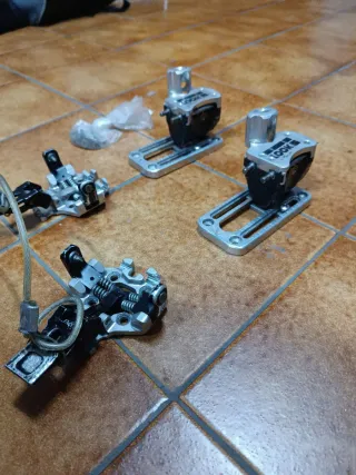 Fijaciones esquí travesía LOOK Plum