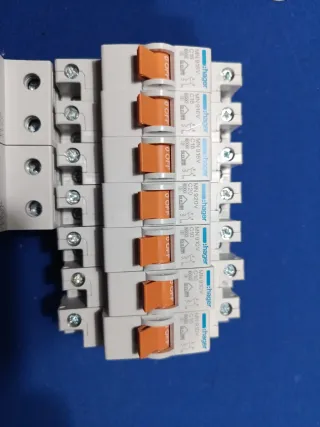 Lote Interruptores Hager y Legrand