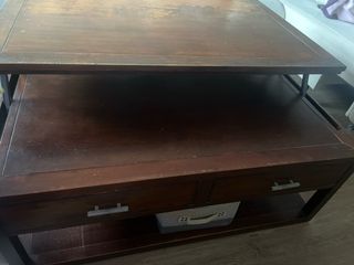 Mesa de salón extensible de madera