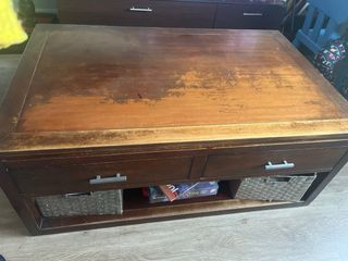 Mesa de salón extensible de madera