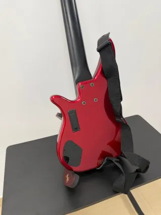 Bajo Yamaha 5 cuerdas