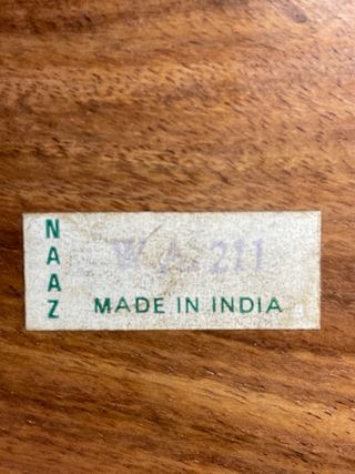 Posavasos de madera tallada de la India