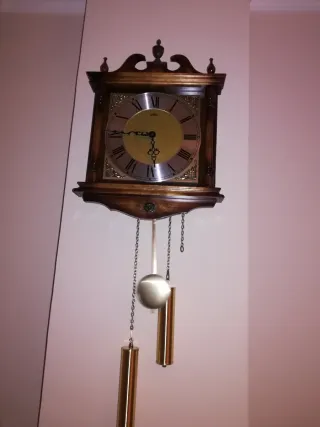 Orologio da parete elettronico con carillon