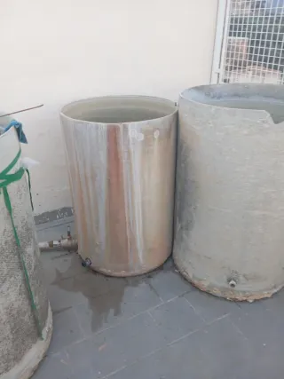 Bidones de agua grandes