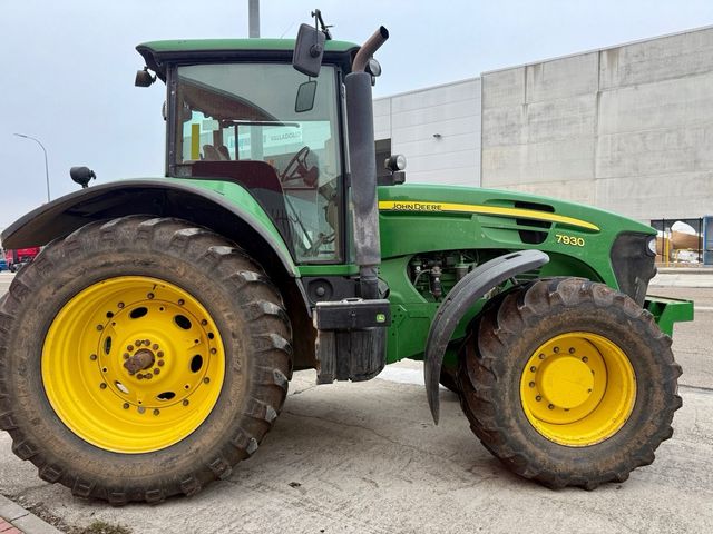 Tractor John Deere 7930
