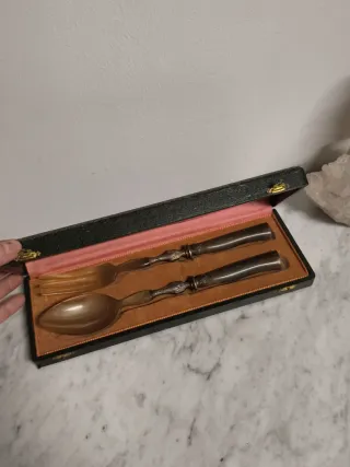 Cubiertos antiguos para ensalada