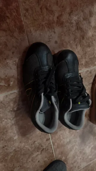 Zapatos Deltaplus sin uso