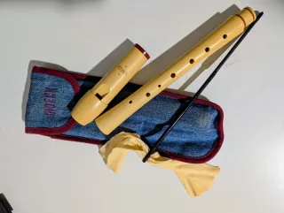 Flauta dulce MOECK con funda y accesorio