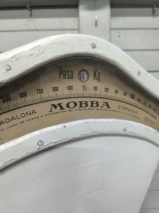 Báscula antigua Mobba España