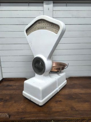 Báscula antigua Mobba España