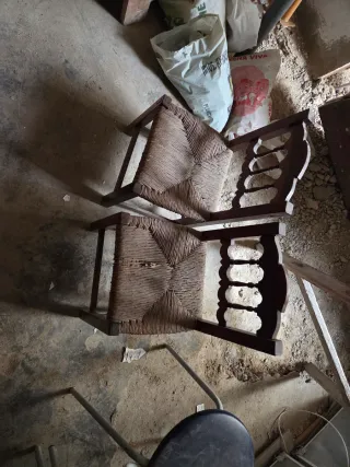 Sillas de madera antiguas