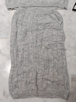 Conjunto de Punto Con Jersey y Falda de Mujer