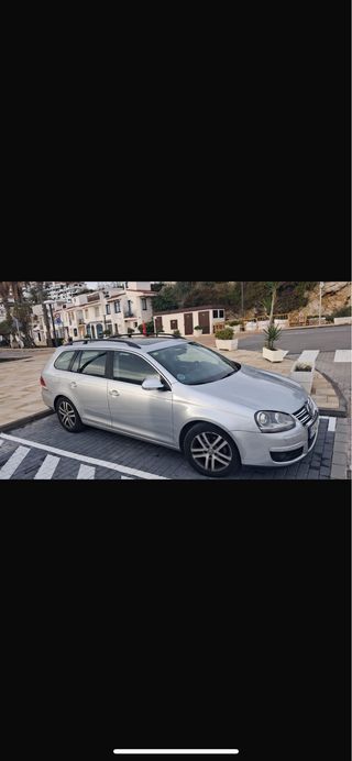 Volkswagen Golf 2.0 TDI DSG 140cv – Automático