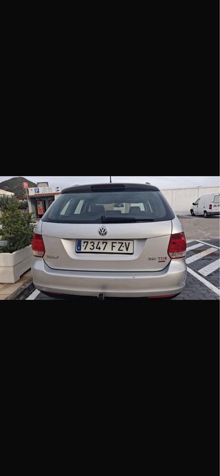 Volkswagen Golf 2.0 TDI DSG 140cv – Automático