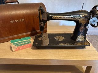 Máquina de coser Singer antigua