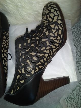 Zapatos Adolfo Domínguez Tacón