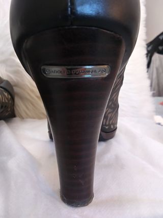 Zapatos Adolfo Domínguez Tacón