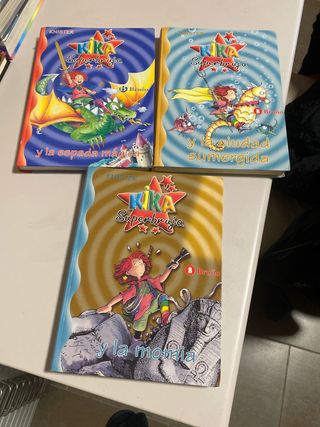 Kika Superbruja y la espada mágica (Spanish Edi...