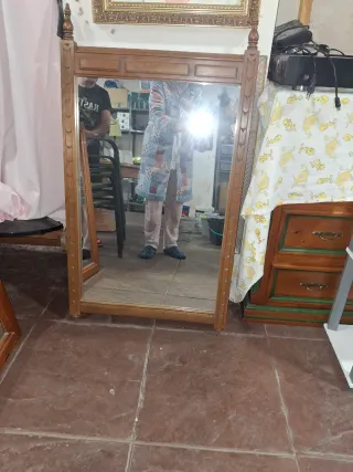 Espejo de madera maciza