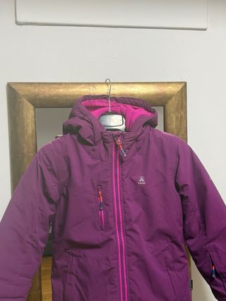 Chaqueta Kamik impermeable morada