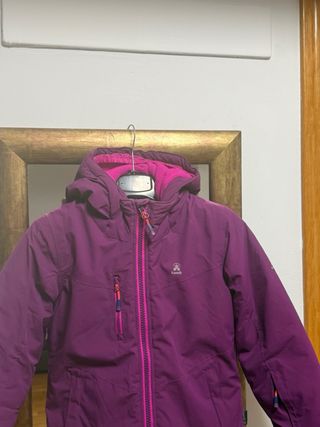 Chaqueta Kamik impermeable morada