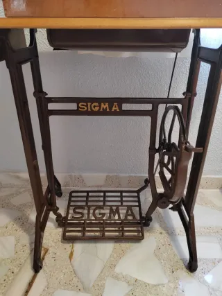 Máquina de coser antigua Sigma
