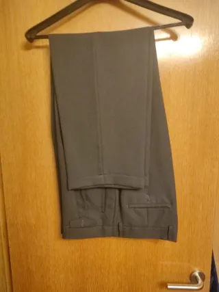 Traje de caballero marrón