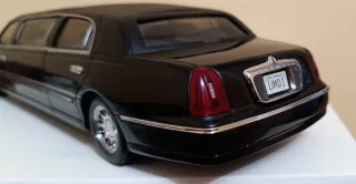 Limusina escala 1/18