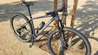 Bicicleta carbono BTT Specialized