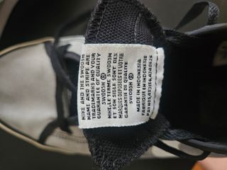 Scarpe Nike grigie, bianche e nere