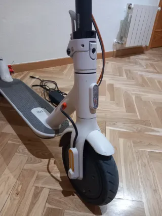 Patinete Eléctrico Xiaomi Gris