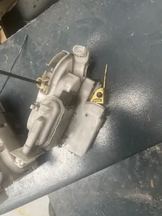 Cerradura  Puerta Golf MK3 Cabrio puerta derecha